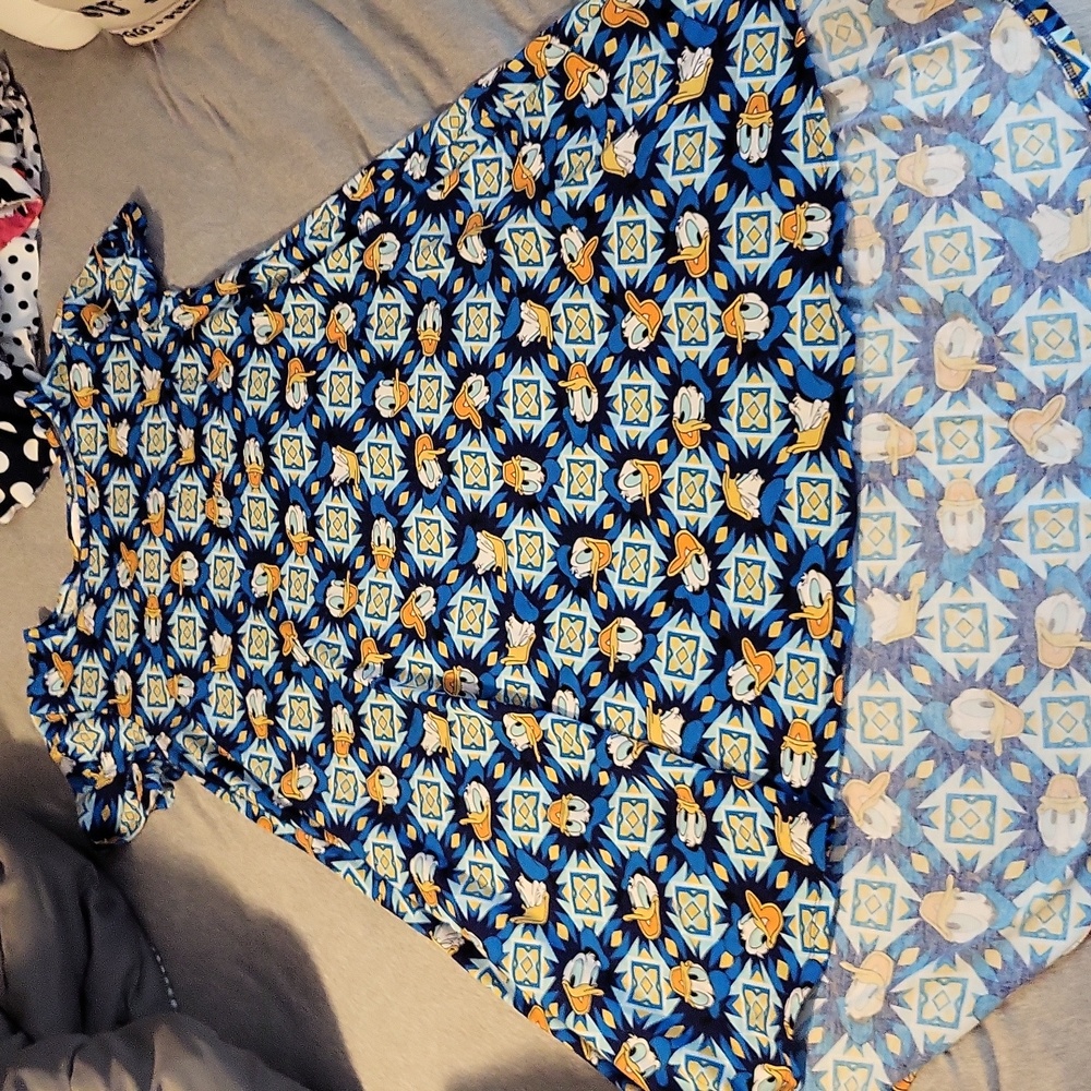 LulaRoe Disney H/L size XS